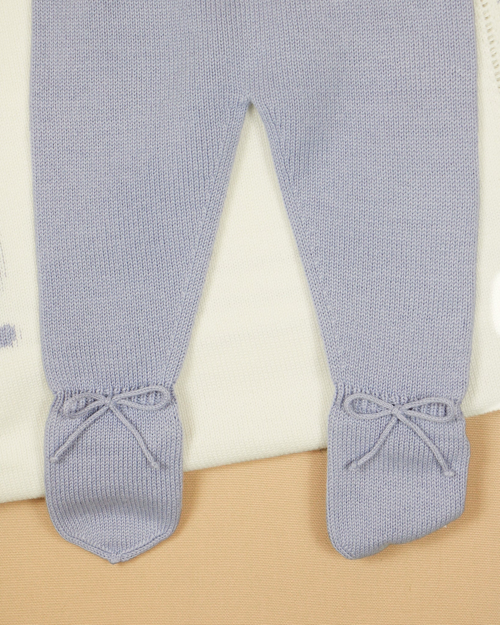 Frost 4 Piece Set – Bunny Motif, Footed Pants, Bonnet & Blanket